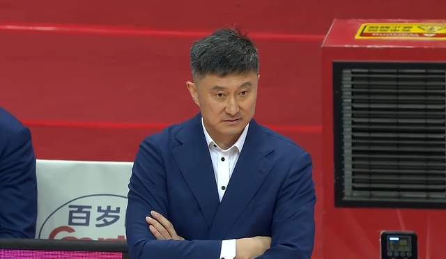 必一运动官方网站-上海险阴沟翻船,广东重回前4,广厦稳住第2,山东下滑,辽宁憋屈